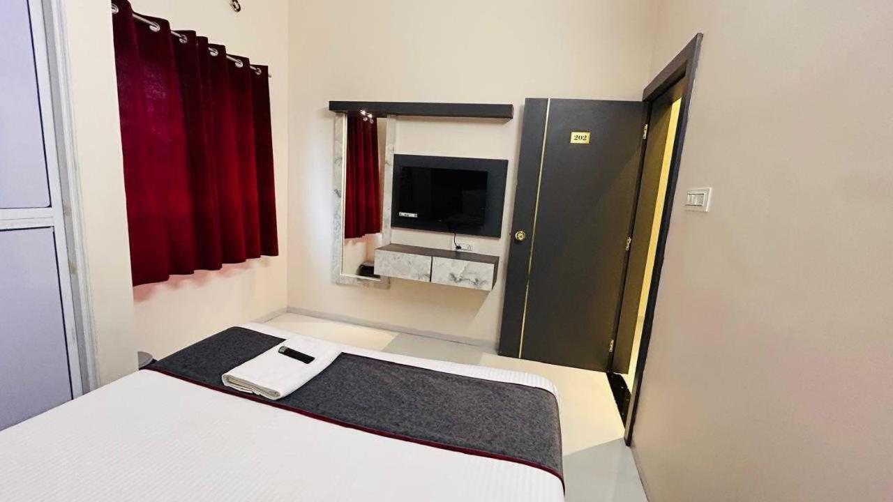 Oyo Hotel Elite Chandrapur Zewnętrze zdjęcie